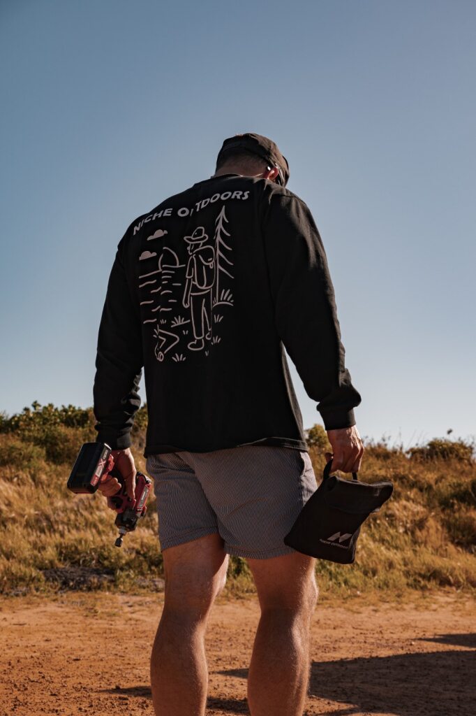 Niche Outdoors Heavy Duty Pegs human carrying pegs bag and drill