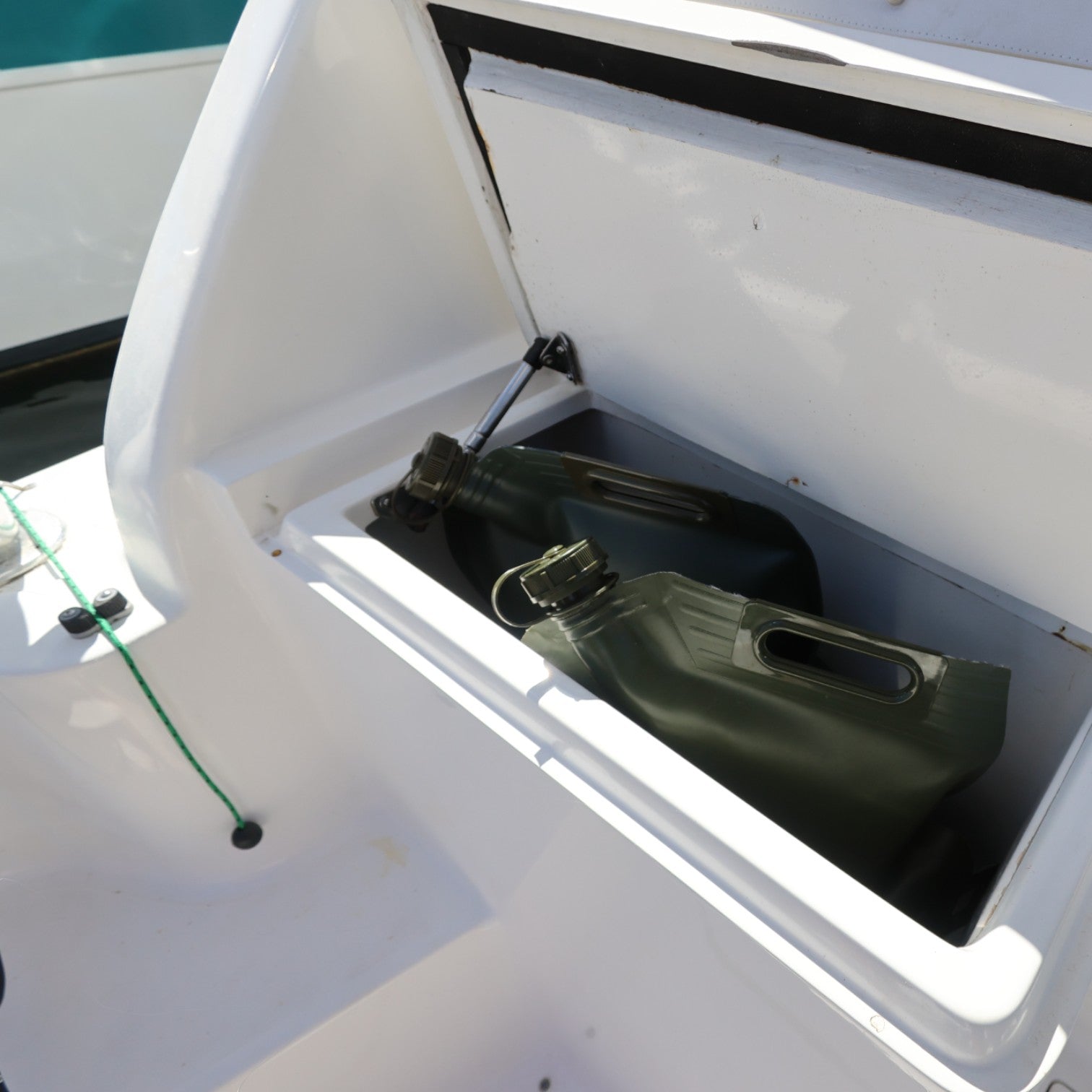Niche Outdoors Fuel Bladders on boat